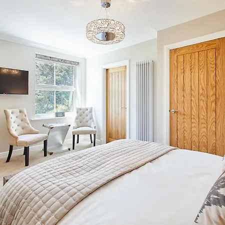 Host & - Finch House