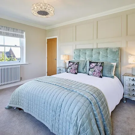 Holiday home Host & - Finch House